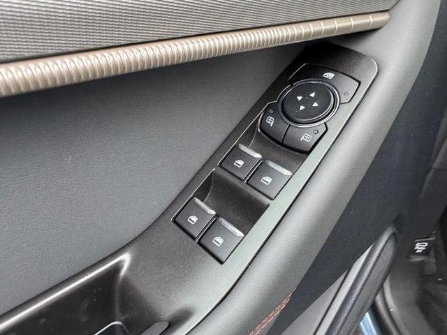 Photo of 2025 VAPOR BLUE Ford Explorer