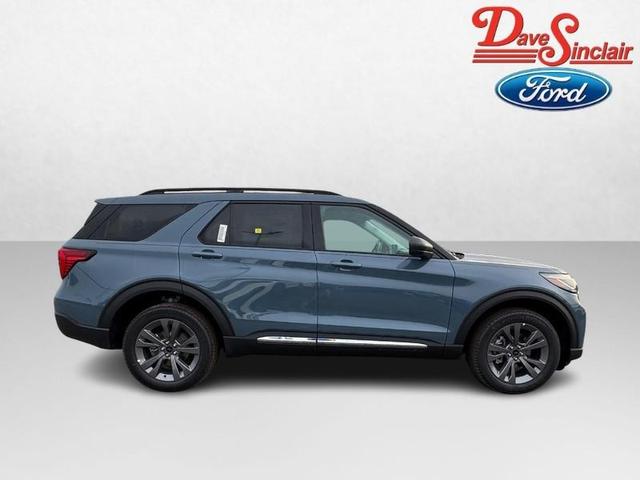 Photo of 2025 VAPOR BLUE Ford Explorer