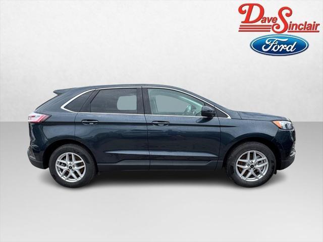 Photo of 2024 Stone Blue Metallic Ford Edge