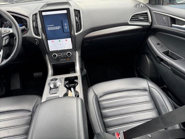 Photo of 2024 Stone Blue Metallic Ford Edge