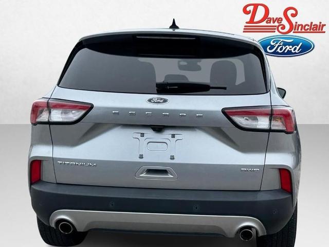Photo of 2022 Silver Metallic Ford Escape