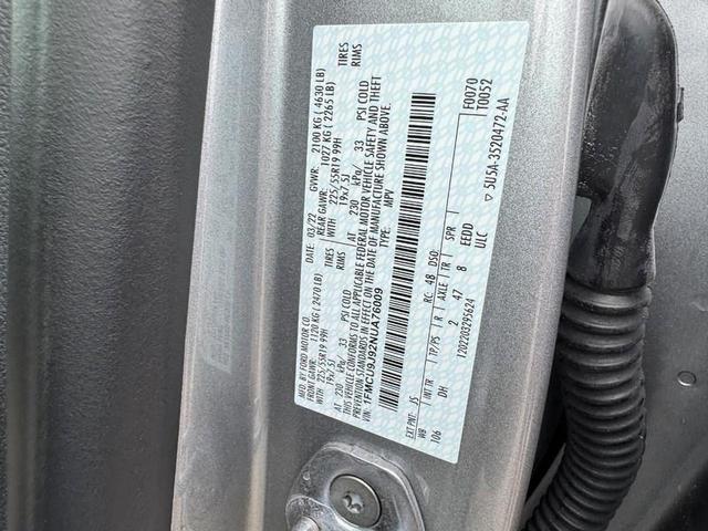 Photo of 2022 Silver Metallic Ford Escape