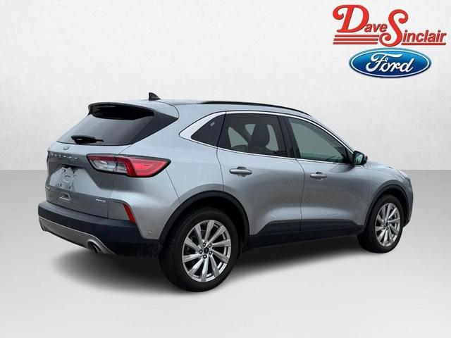 Photo of 2022 Silver Metallic Ford Escape