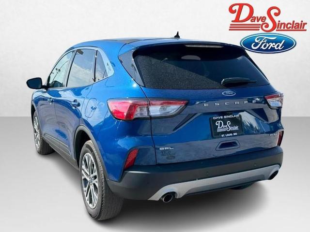 Photo of 2022 Blue Metallic Ford Escape
