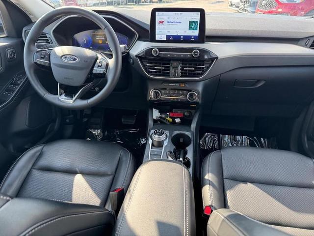 Photo of 2022 Blue Metallic Ford Escape