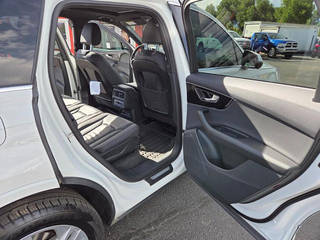 Photo of 2021 Carrara White Audi Q7