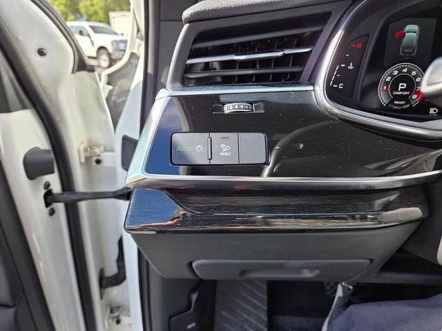 Photo of 2021 Carrara White Audi Q7
