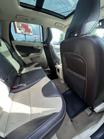 Photo of 2013 BLUE Volvo XC60