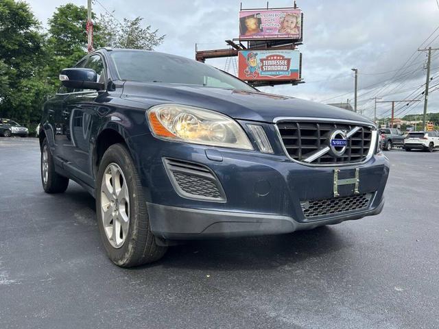 Photo of 2013 BLUE Volvo XC60