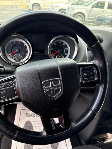 Photo of 2019 Black Onyx Crystal Pearlcoat Dodge Grand Caravan