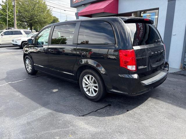 Photo of 2019 Black Onyx Crystal Pearlcoat Dodge Grand Caravan