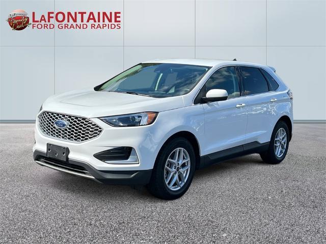 Photo of 2024 OXFORD WHITE Ford Edge