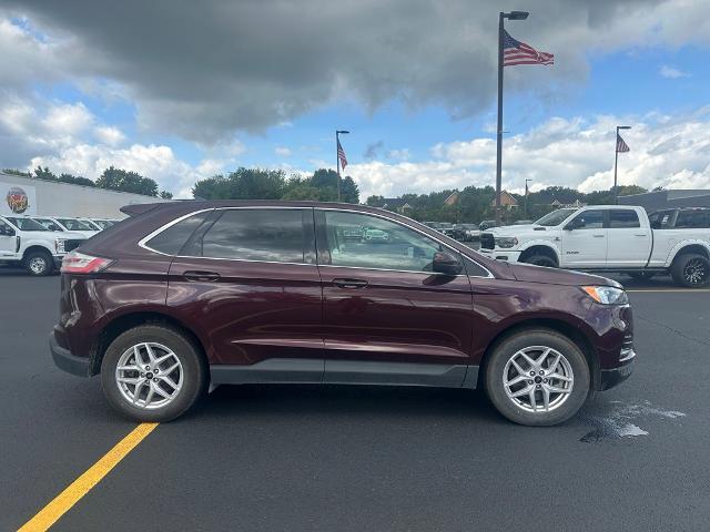 Photo of 2024 BURGUNDY VELVET MET TINT CC Ford Edge