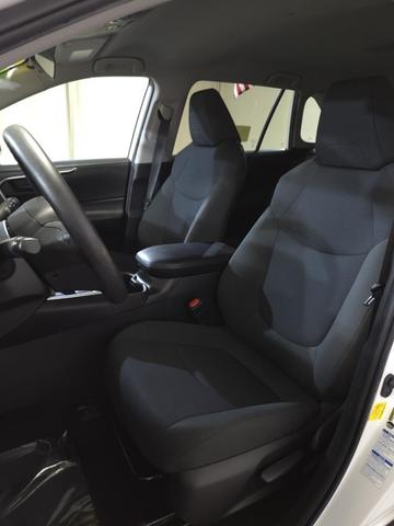 Photo of 2022 White Toyota RAV4 Hybrid