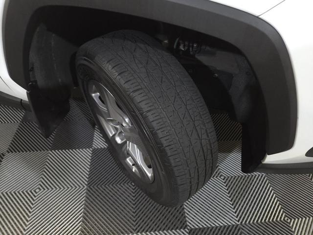 Photo of 2022 White Toyota RAV4 Hybrid