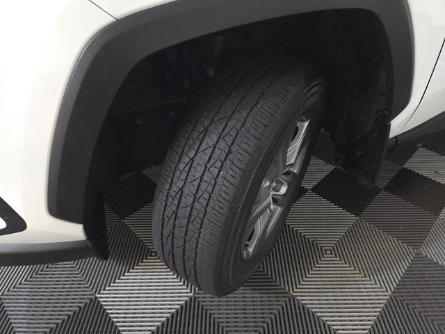 Photo of 2022 White Toyota RAV4 Hybrid