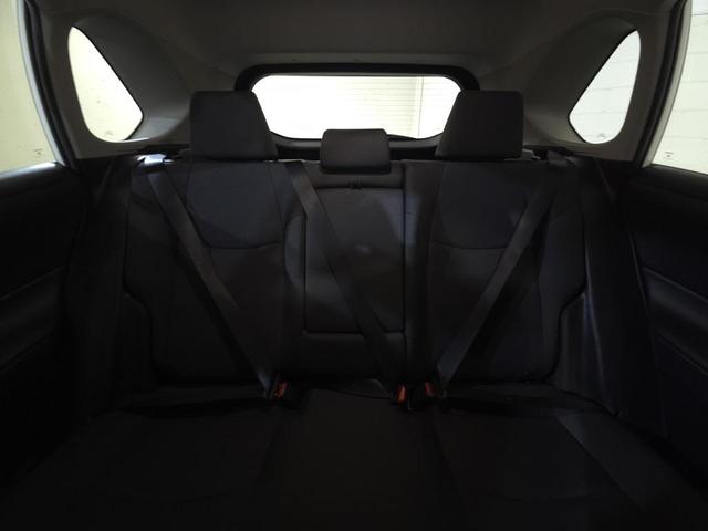 Photo of 2022 White Toyota RAV4 Hybrid