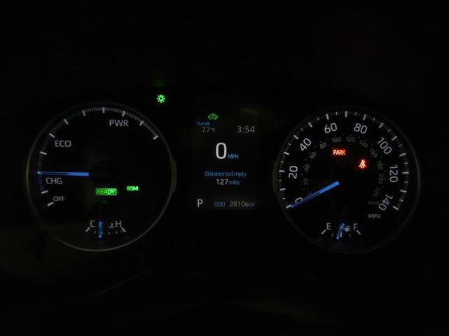 Photo of 2022 White Toyota RAV4 Hybrid