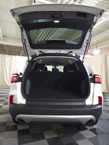 Photo of 2025 Oxford White Ford Escape