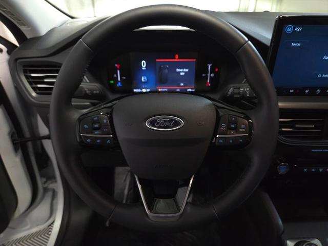 Photo of 2025 Oxford White Ford Escape