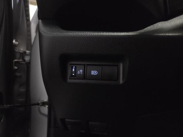 Photo of 2021 Silver Sky Metallic Toyota RAV4