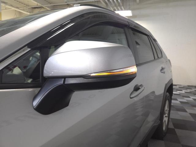 Photo of 2021 Silver Sky Metallic Toyota RAV4