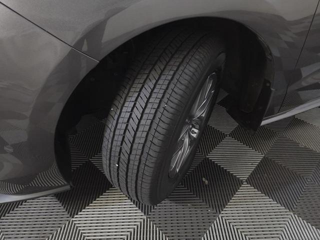 Photo of 2022 Predawn Gray Mica Toyota Sienna