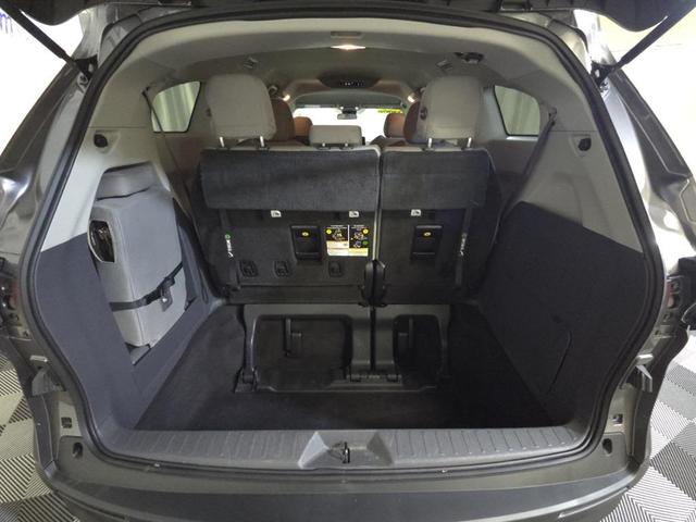 Photo of 2022 Predawn Gray Mica Toyota Sienna