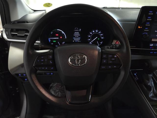 Photo of 2022 Predawn Gray Mica Toyota Sienna