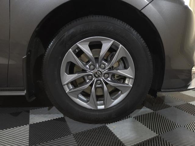Photo of 2022 Predawn Gray Mica Toyota Sienna