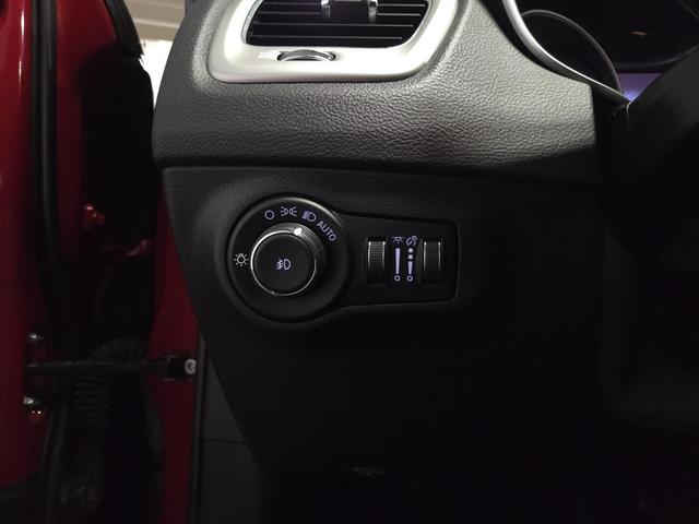 Photo of 2019 Redline Pearlcoat Jeep Compass
