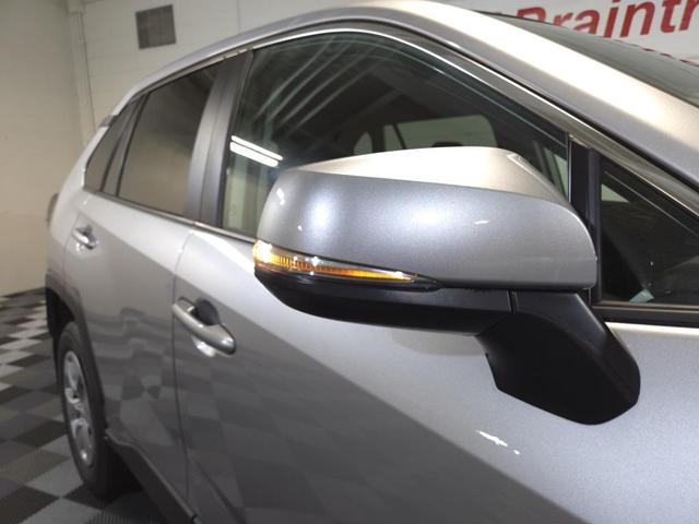 Photo of 2022 Silver Sky Metallic Toyota RAV4
