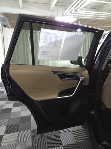 Photo of 2021 Blue Toyota RAV4 Hybrid