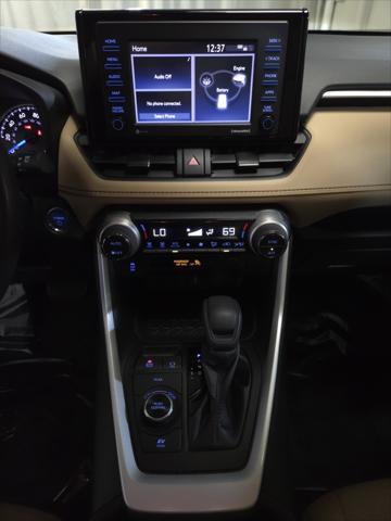 Photo of 2021 Blue Toyota RAV4 Hybrid
