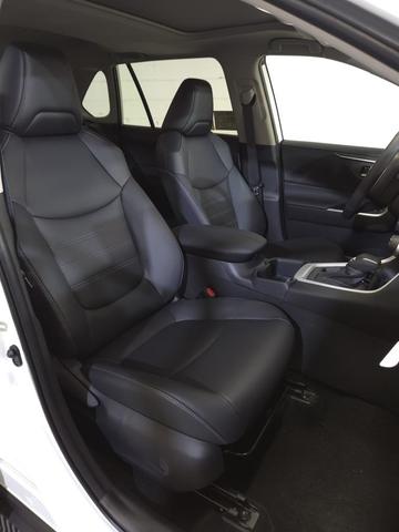 Photo of 2025 Pearl Toyota RAV4