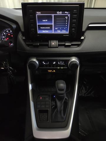 Photo of 2022 White Toyota RAV4