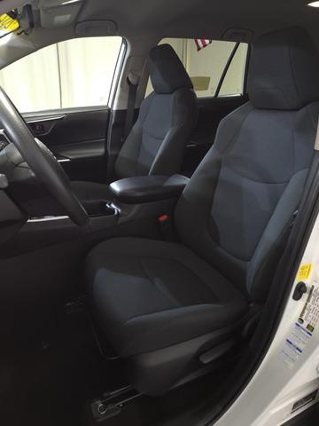 Photo of 2022 White Toyota RAV4
