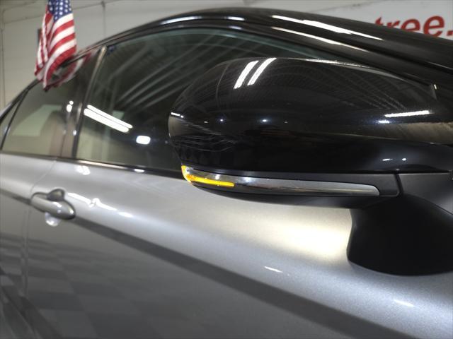 Photo of 2020 Celestial Silver/Midnight Black Metallic Toyota Camry