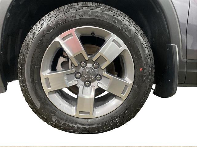 Photo of 2025 Gray Honda Ridgeline