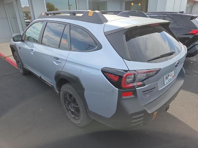 Photo of 2022 Ice Silver Metallic Subaru Outback