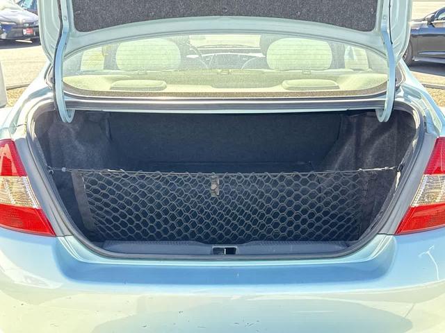 Photo of 2002 Aqua Ice Opalescent Toyota Prius