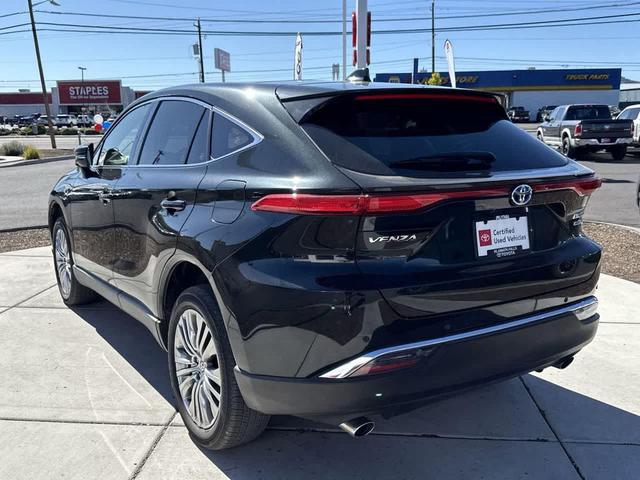 Photo of 2022 Celestial Black Toyota Venza