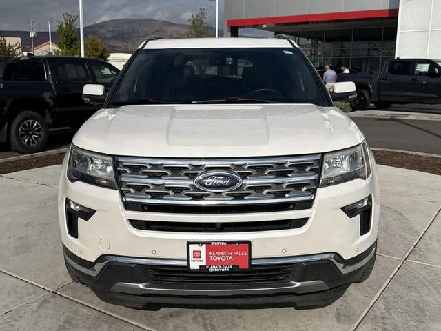 Photo of 2018 White Platinum Metallic Tri-Coat Ford Explorer