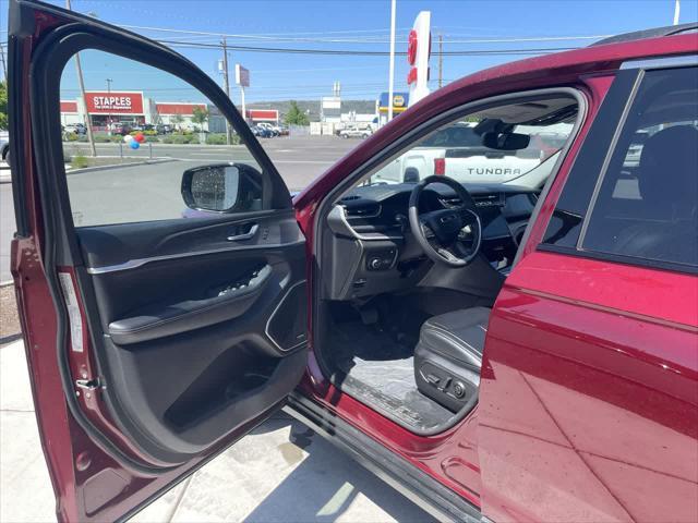 Photo of 2023 Velvet Red Pearlcoat Jeep Grand Cherokee 4xe