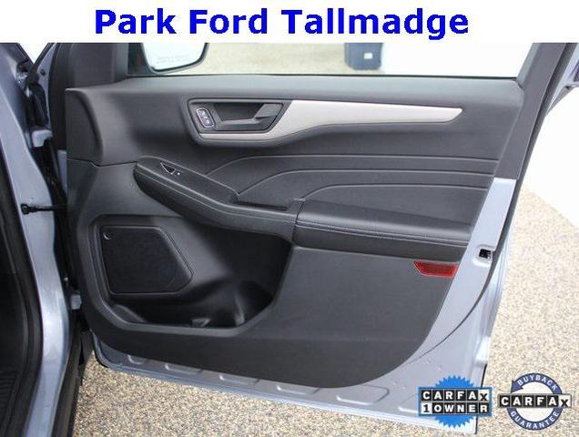 Photo of 2022 Iced Blue Silver Metallic Ford Escape