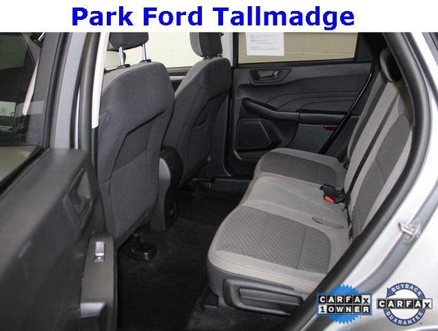 Photo of 2022 Iconic Silver Metallic Ford Escape