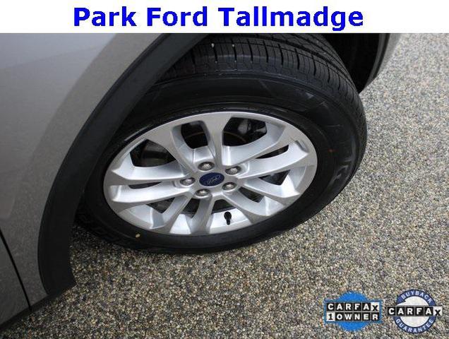 Photo of 2022 Iconic Silver Metallic Ford Escape