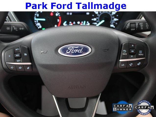 Photo of 2022 Iconic Silver Metallic Ford Escape