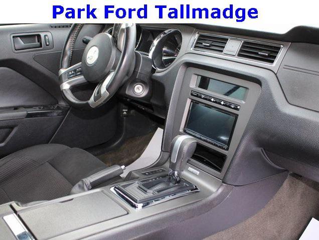 Photo of 2014 Black Ford Mustang