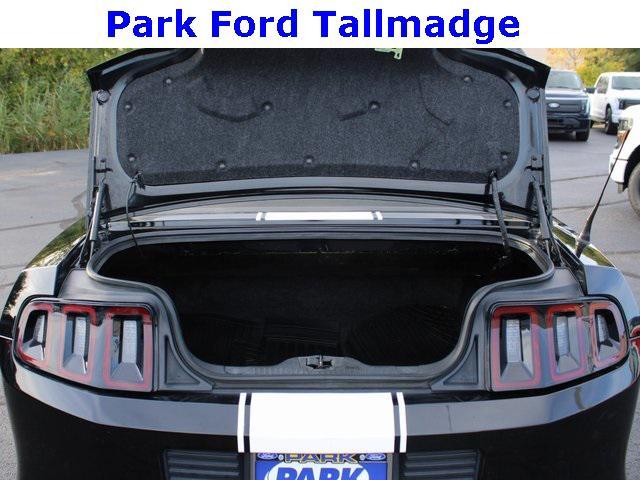 Photo of 2014 Black Ford Mustang